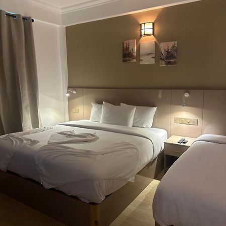 The G Ten Holiday Inn Hulhumalé Extérieur photo