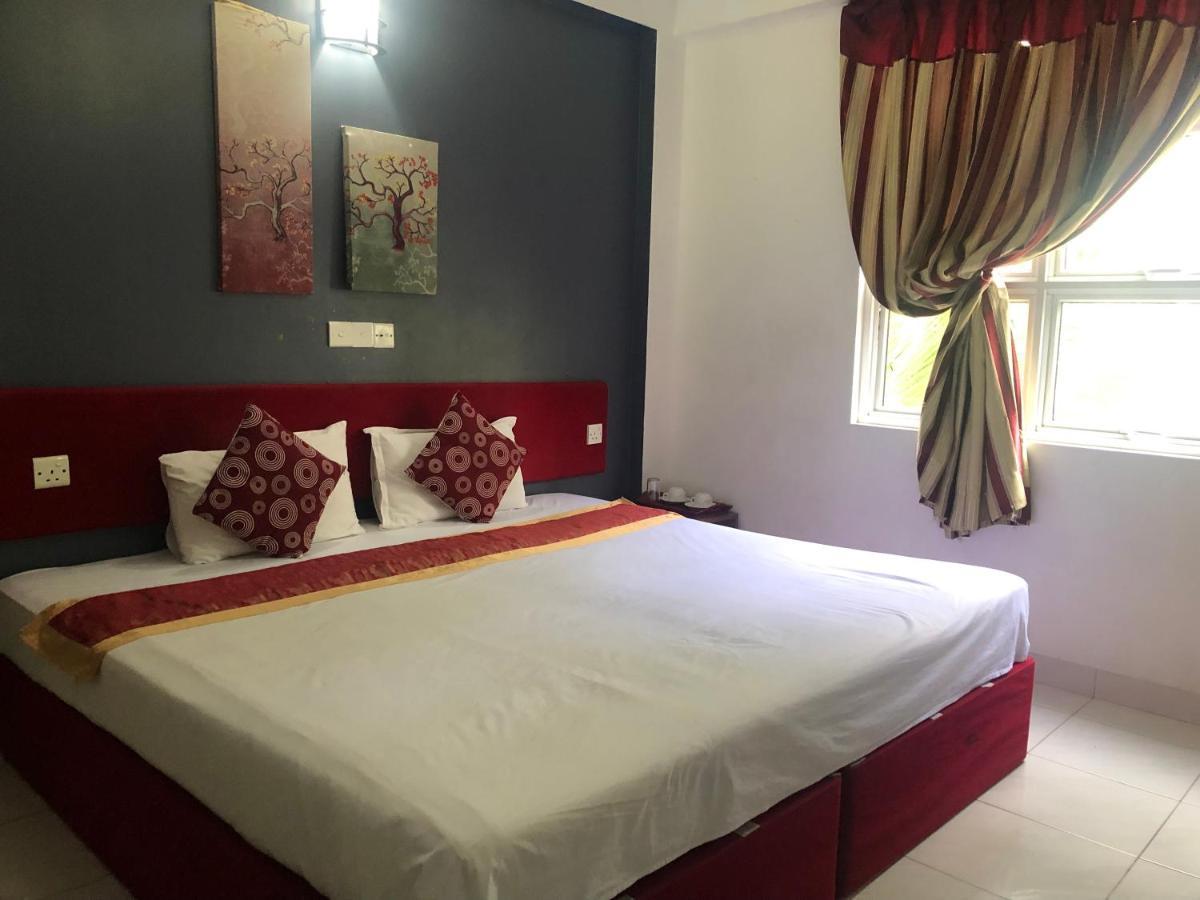 The G Ten Holiday Inn Hulhumalé Extérieur photo